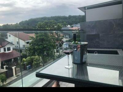 For Sale - Freehold ❤️ 2.5 Storey Terrace ❤️ Walk to MRT ❤️ Hillview