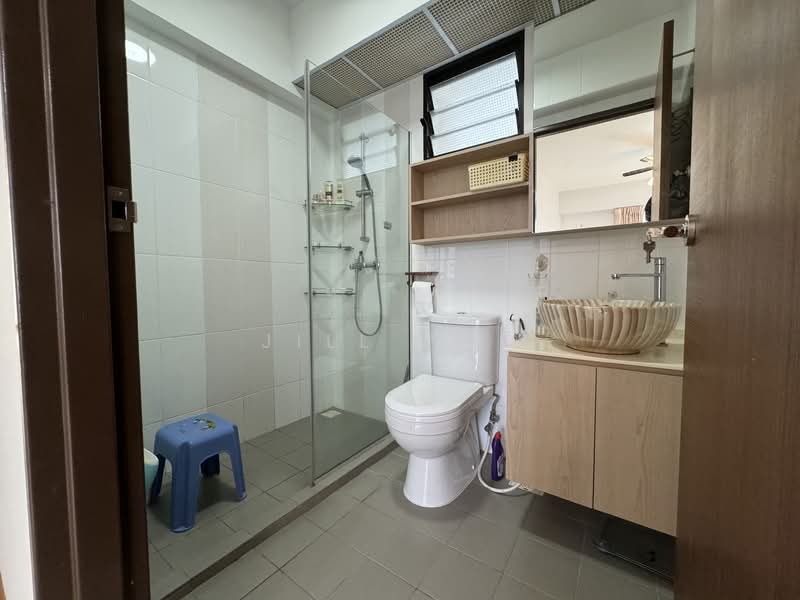 30 Ghim Moh Link, 30 Ghim Moh Link, 3 Bedrooms, 1,001 sqft, HDB Flat For Rent, by Jill Poo, 60001990 - Bathroom - PropertyGuru.com.sg