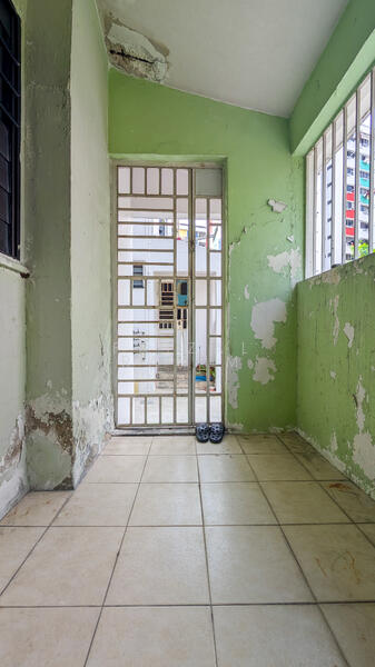 711 Yishun Avenue 5, 711 Yishun Avenue 5, 2 Bedrooms, 764 sqft, HDB Flat For Sale, by Faizal Rahim, 60002082 - Entrance - PropertyGuru.com.sg