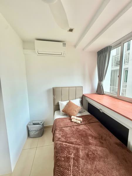 The Esparis, 7 Pasir Ris Drive 4, Room Rental, 80 sqft, Condominium For Rent, by punkin, 60002162 - Bedroom - PropertyGuru.com.sg