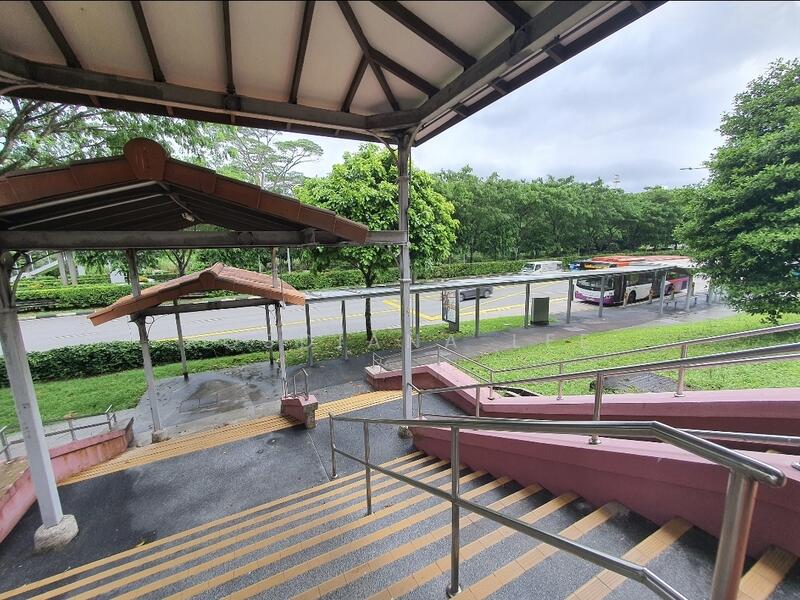 352 Clementi Avenue 2, Clementi avenue 2, 1,614 sqft, Shop / Shophouse For Sale, by Rosdiana Lee, 60002175 - Bus Stop - CommercialGuru.com.sg