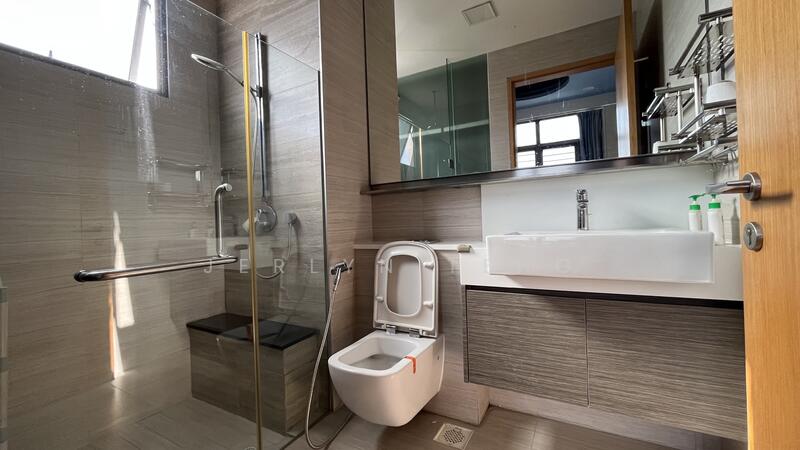 The Creek @ Bukit, 17 Toh Tuck Road, 2 Bedrooms, 743 sqft, Condominium For Rent, by Jerlyn Teng, 60002556 - Bathroom - PropertyGuru.com.sg
