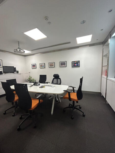 Freehold industrial building B1 within mins walk to Aljunied MRT Station, Sims Lane, Sims Avenue, 29,800 sqft, Light Industrial (B1) For Sale, by Jason Sern, 60002652 - CommercialGuru.com.sg