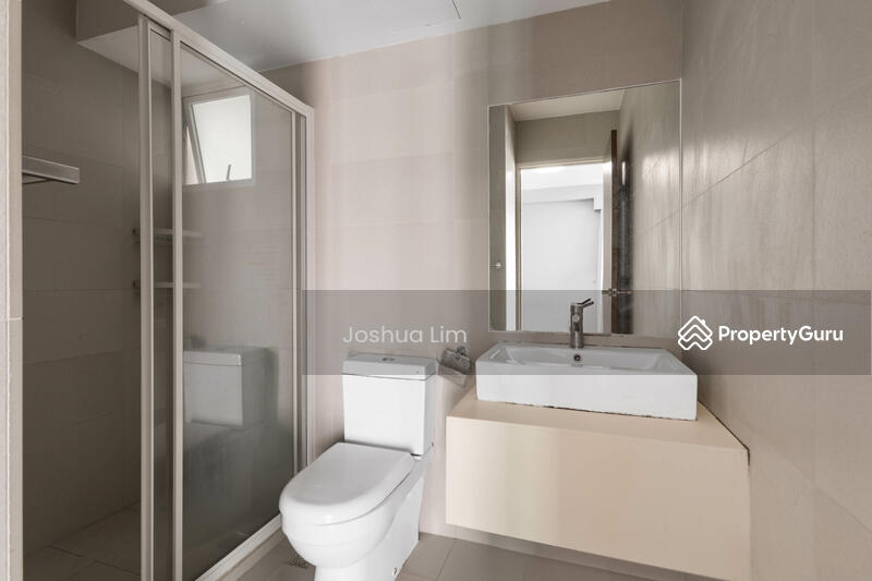 Master Bedroom Bathroom
