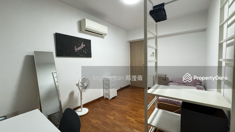 Bedroom w Aircon