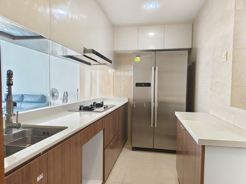 The Lakeshore, 33 Jurong West Street 41, 3 Bedrooms, 1,119 sqft, Condominium For Rent, by Alex Lim, 60002966 - Kitchen - PropertyGuru.com.sg