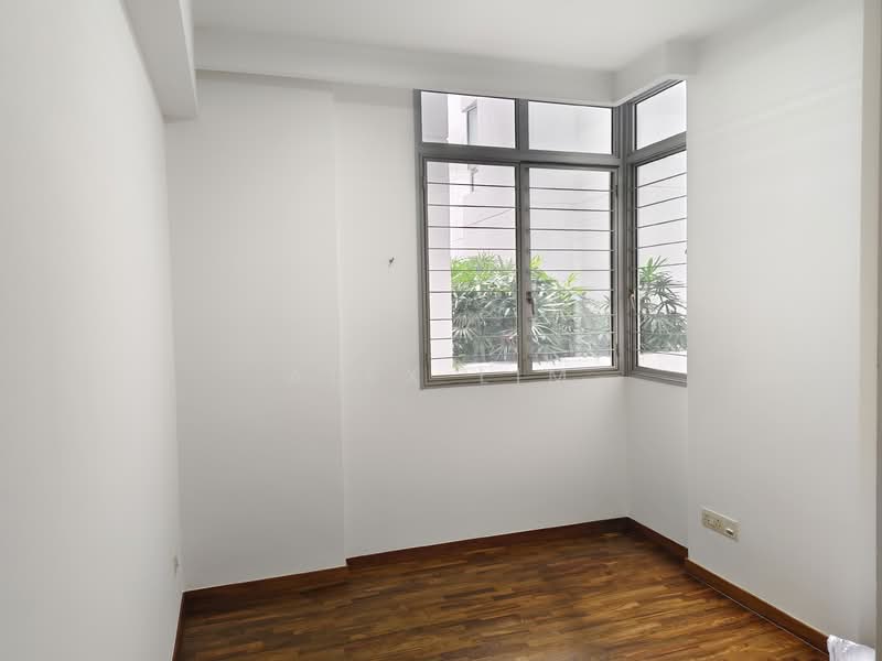 The Lakeshore, 33 Jurong West Street 41, 3 Bedrooms, 1,119 sqft, Condominium For Rent, by Alex Lim, 60002966 - Study - PropertyGuru.com.sg