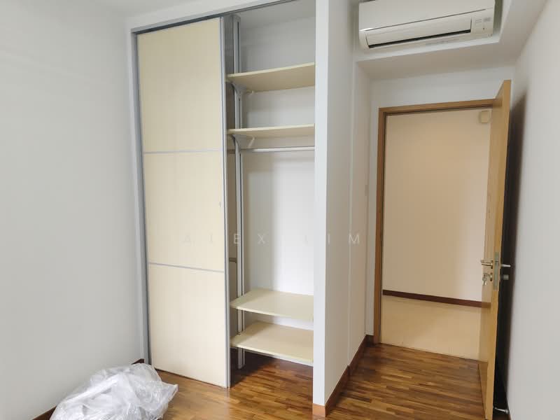 The Lakeshore, 33 Jurong West Street 41, 3 Bedrooms, 1,119 sqft, Condominium For Rent, by Alex Lim, 60002966 - Bedroom - PropertyGuru.com.sg