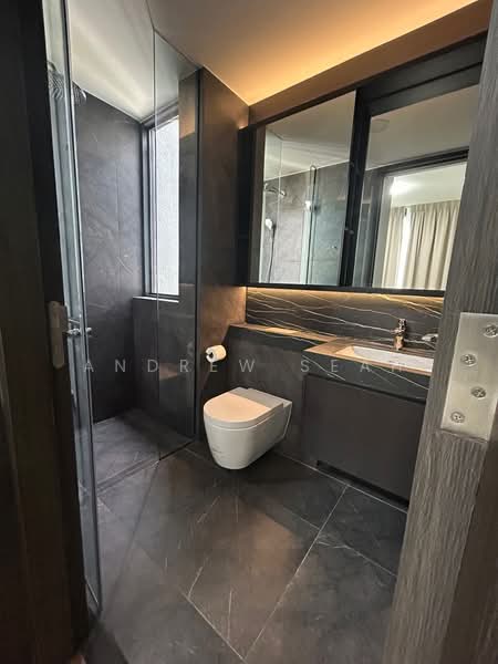 Hyll on Holland, 89 Holland Road, 2 Bedrooms, 656 sqft, Condominium For Rent, by Andrew Seah, 60003041 - Bathroom - PropertyGuru.com.sg