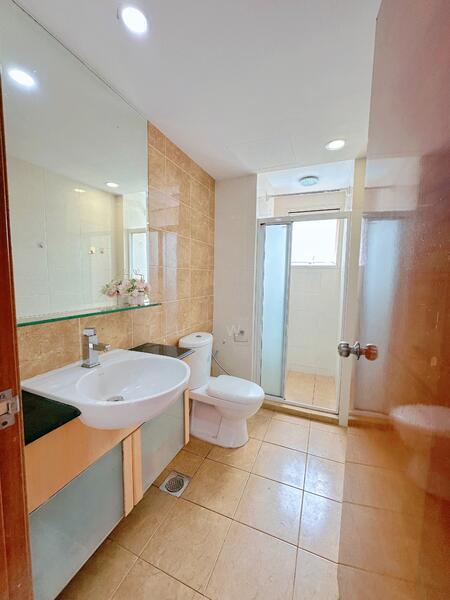 Lilydale, 556 Yishun Ave 6, 3 Bedrooms, 1,227 sqft, Condominium For Rent, by Fu Wei, 60003415 - Bathroom - PropertyGuru.com.sg