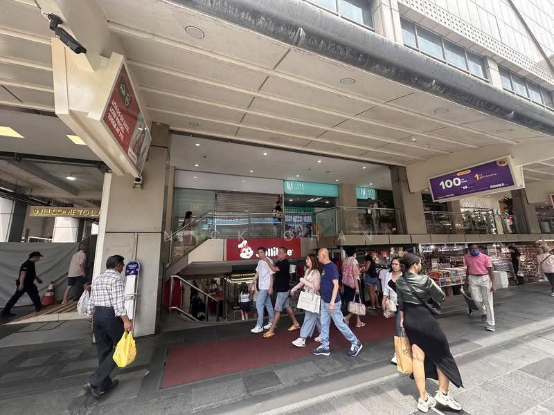 Lucky Plaza, 304 Orchard Road, Orchard / River Valley, 548 sqft, Mall Shop For Sale, by Nick Chan, 60003613 - Exterior - CommercialGuru.com.sg