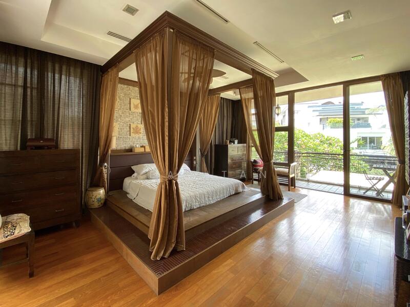 2.5 Storey Detached Oasis in Serangoon Gardens, Chuan Drive, Marlene Avenue, Yio Chu Kang Road, 6 Bedrooms, 6,500 sqft, Detached House For Sale, by Jean Tan, 60003646 - Master Bedroom - PropertyGuru.com.sg