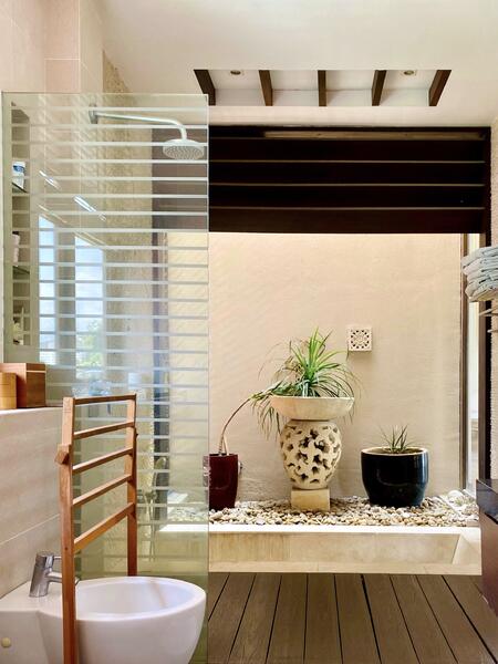 2.5 Storey Detached Oasis in Serangoon Gardens, Chuan Drive, Marlene Avenue, Yio Chu Kang Road, 6 Bedrooms, 6,500 sqft, Detached House For Sale, by Jean Tan, 60003646 - Bathroom - PropertyGuru.com.sg