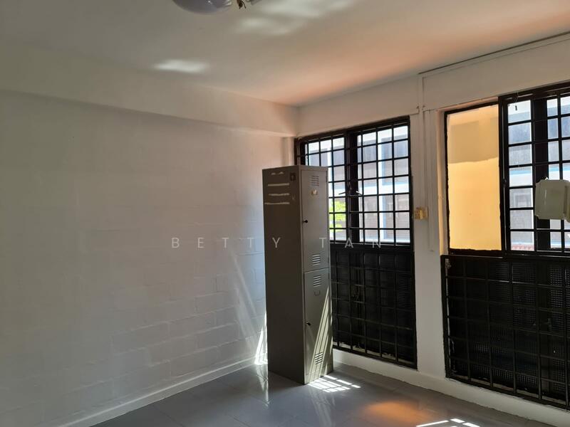 183 Toa Payoh Central, 183 Toa Payoh Central, 1,356 sqft, Shop / Shophouse For Sale, by Betty Tan, 60003750 - CommercialGuru.com.sg