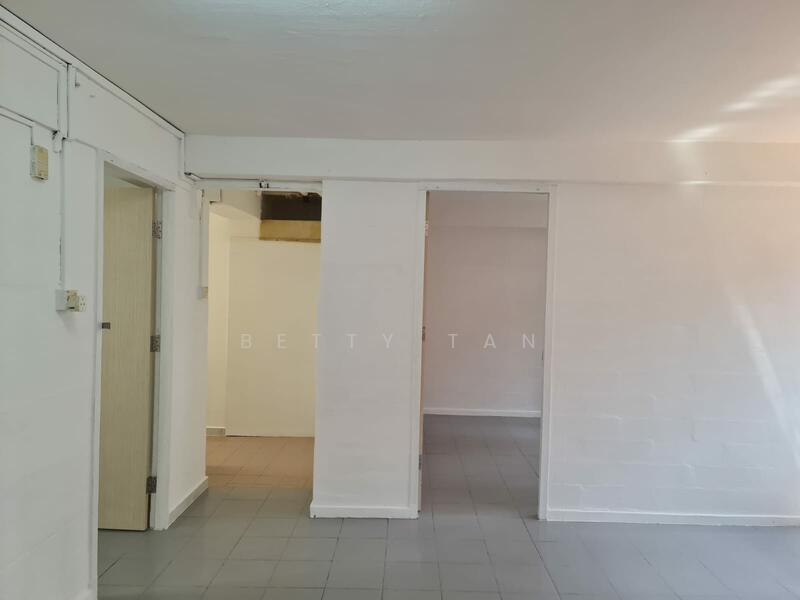 183 Toa Payoh Central, 183 Toa Payoh Central, 1,356 sqft, Shop / Shophouse For Sale, by Betty Tan, 60003750 - CommercialGuru.com.sg
