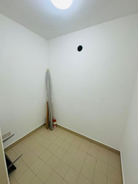 Hillview Regency, 26 Bukit Batok East Avenue 2, Dairy Farm / Bukit Panjang / Choa Chu Kang, 3 Bedrooms, 1,119 sqft, Condominium For Rent, by Angelin Loh, 60003879 - PropertyGuru.com.sg