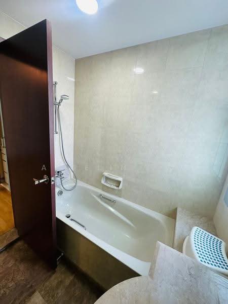 Hillview Regency, 26 Bukit Batok East Avenue 2, Dairy Farm / Bukit Panjang / Choa Chu Kang, 3 Bedrooms, 1,119 sqft, Condominium For Rent, by Angelin Loh, 60003879 - PropertyGuru.com.sg