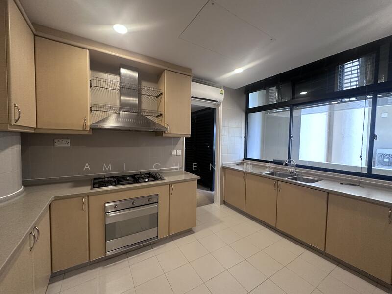 The Colonnade, 82 Grange Road, Tanglin / Holland / Bukit Timah, 3 Bedrooms, 3,993 sqft, Condominium For Rent, by Ami Chen 陳嘉嘉, 60004187 - Kitchen - PropertyGuru.com.sg