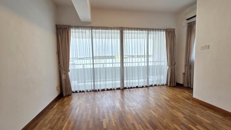 Junior bedroom (Upp level)