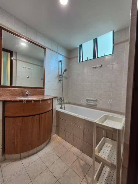 Summerdale, 2 Boon Lay Drive, Room Rental, 250 sqft, Condominium For Rent, by Nelson Chew, 60004591 - Bathroom - PropertyGuru.com.sg