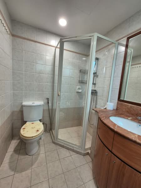 Summerdale, 2 Boon Lay Drive, Room Rental, 250 sqft, Condominium For Rent, by Nelson Chew, 60004591 - Bathroom - PropertyGuru.com.sg