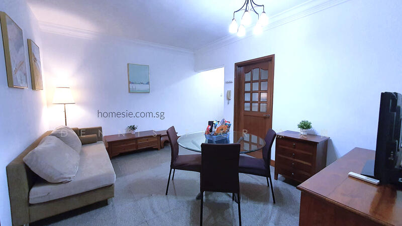 Westcove Condo, 12 West Coast Crescent, 3 Bedrooms, 1,098 sqft, Condominium For Rent, by Dennis Thor 涂英良, 60004837 - Living / Dining Area - PropertyGuru.com.sg