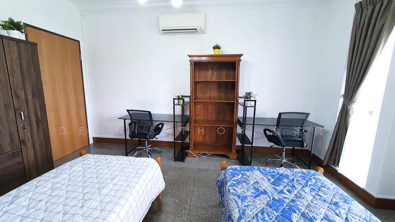 Westcove Condo, 12 West Coast Crescent, 3 Bedrooms, 1,098 sqft, Condominium For Rent, by Dennis Thor 涂英良, 60004837 - Bedroom 3 with 2 study tables and a bookshelve - PropertyGuru.com.sg
