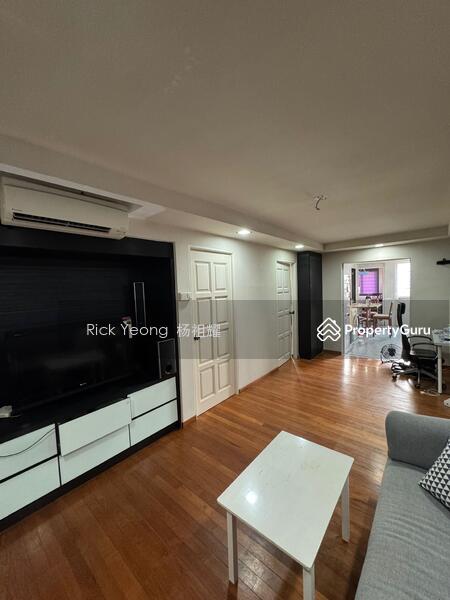For Sale - 152 Mei Ling Street