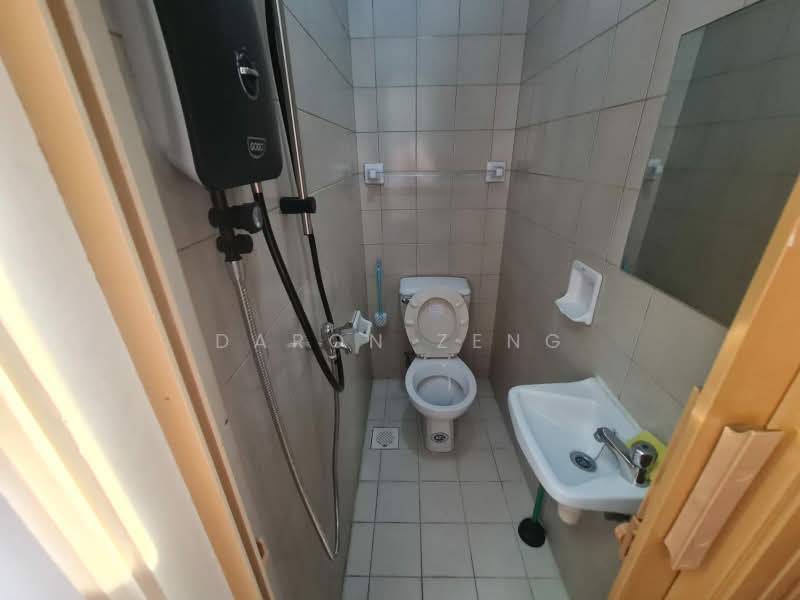 Heritage View, 6 Dover Rise, Room Rental, 120 sqft, Condominium For Rent, by Daron Zeng, 60005101 - Bathroom - PropertyGuru.com.sg