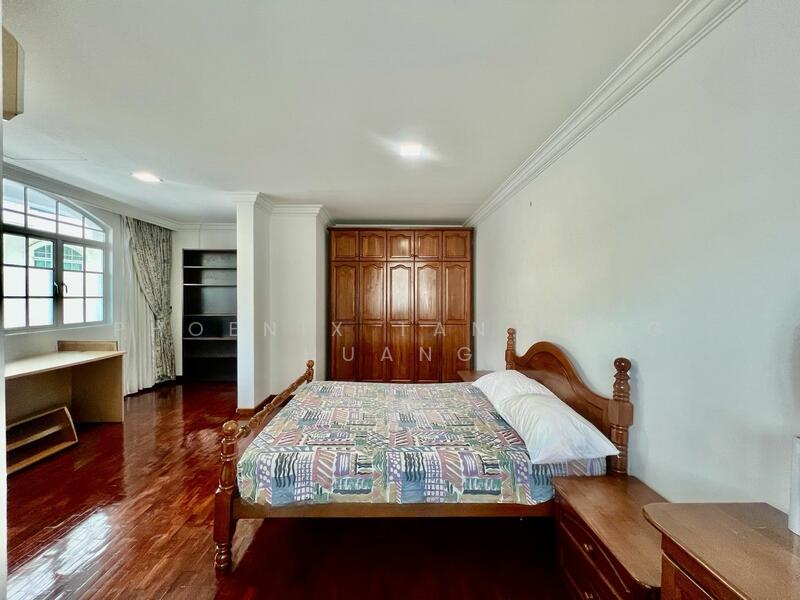 3 Sty 999 Semi-D Near Kovan Mrt , 1 Km To Holy Innocents School, Jalan Arif, Jalan Tani, Poh Huat Road, 6 Bedrooms, 3,600 sqft, Semi-Detached House For Sale, by Phoenix Tan Feng Huang, 60005107 - PropertyGuru.com.sg
