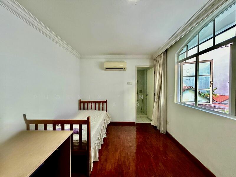 3 Sty 999 Semi-D Near Kovan Mrt , 1 Km To Holy Innocents School, Jalan Arif, Jalan Tani, Poh Huat Road, 6 Bedrooms, 3,600 sqft, Semi-Detached House For Sale, by Phoenix Tan Feng Huang, 60005107 - PropertyGuru.com.sg