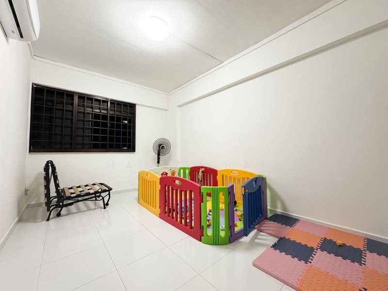 551 Woodlands Drive 44, 551 Woodlands Drive 44, 3 Bedrooms, 1,001 sqft, HDB Flat For Rent, by Hafiz Khan, 60005136 - Bedroom - PropertyGuru.com.sg