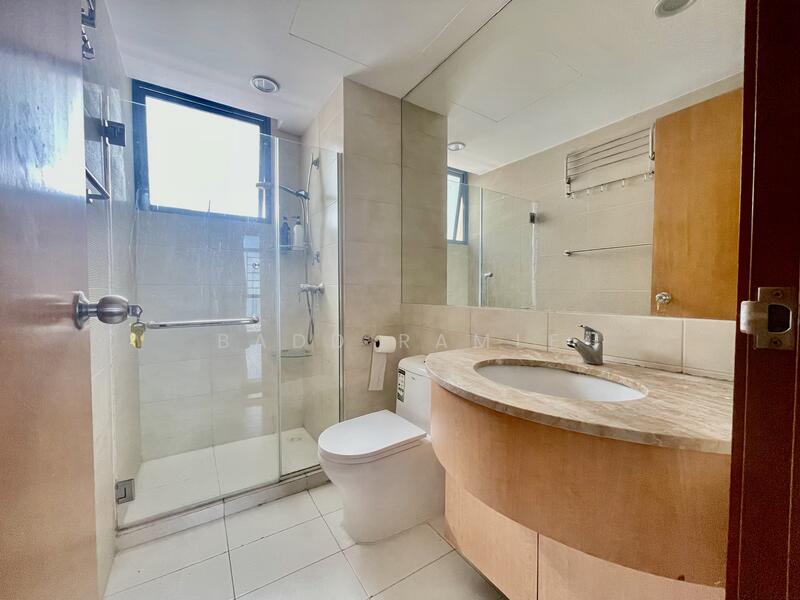 Blue Horizon, 25 West Coast Crescent, Room Rental, 130 sqft, Condominium For Rent, by Badd Ramle, 60005284 - Common Bathroom - PropertyGuru.com.sg
