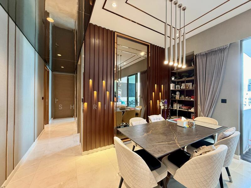 For Sale - 8 Saint Thomas