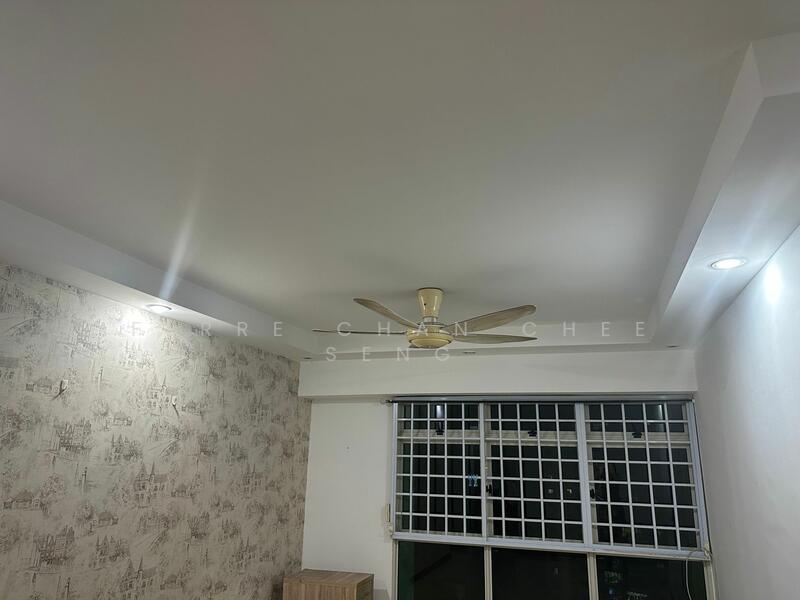 649 Punggol Central, 649 Punggol Central, 3 Bedrooms, 990 sqft, HDB Flat For Rent, by Ferre Chan Chee Seng, 60005345 - Living Room - PropertyGuru.com.sg