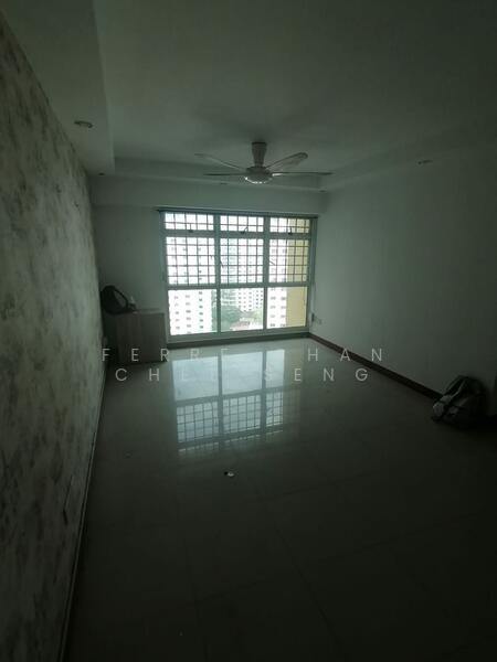 649 Punggol Central, 649 Punggol Central, 3 Bedrooms, 990 sqft, HDB Flat For Rent, by Ferre Chan Chee Seng, 60005345 - Living Room - PropertyGuru.com.sg