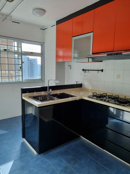 649 Punggol Central, 649 Punggol Central, 3 Bedrooms, 990 sqft, HDB Flat For Rent, by Ferre Chan Chee Seng, 60005345 - Kitchen - PropertyGuru.com.sg