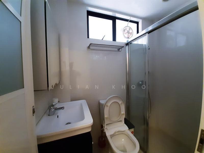 No Owner! Tastefully Furnished Master Room, Near Bedok, Fidelio Street, Bedok / Upper East Coast, Room Rental, 296 sqft, Detached House For Rent, by Julian Khoo, 60005581 - PropertyGuru.com.sg