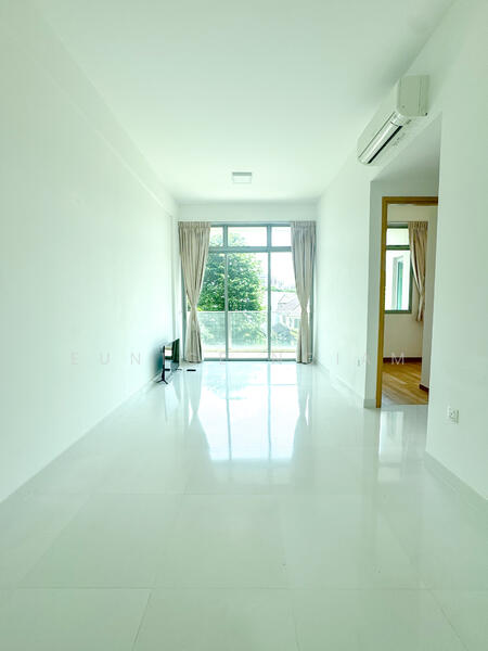 Gambir Ridge (Formerly Bartley Terrace, 16 Gambir Walk, 2 Bedrooms, 732 sqft, Condominium For Rent, by Eunice Ngiam, 60005805 - Living Room - PropertyGuru.com.sg