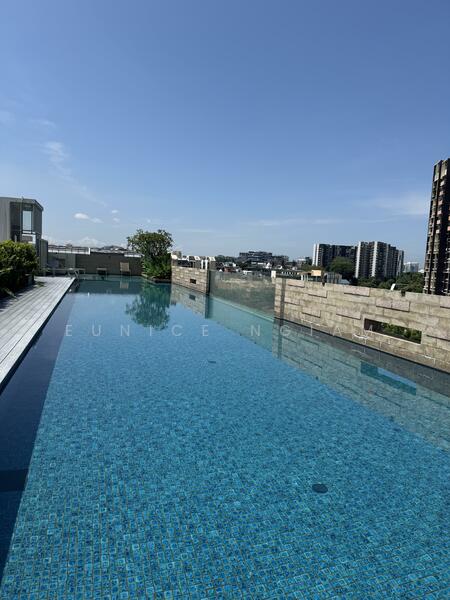 Gambir Ridge (Formerly Bartley Terrace, 16 Gambir Walk, 2 Bedrooms, 732 sqft, Condominium For Rent, by Eunice Ngiam, 60005805 - Pool - PropertyGuru.com.sg