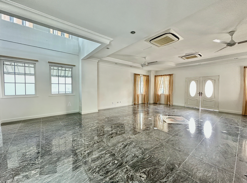 For Sale - 3 Storey Detached with Wide Frontage at Lorong H Telok Kurau