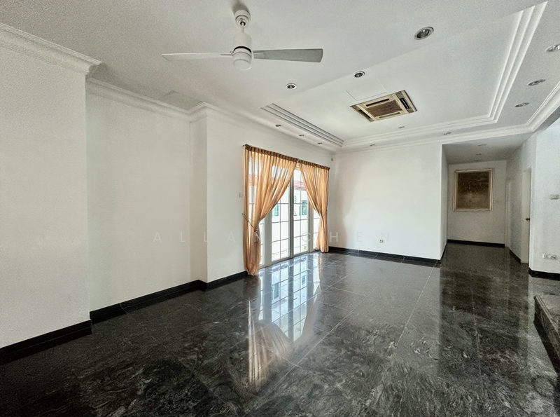 For Sale - 3 Storey Detached with Wide Frontage at Lorong H Telok Kurau