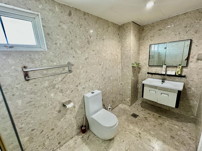 For Sale - 3 Storey Detached with Wide Frontage at Lorong H Telok Kurau