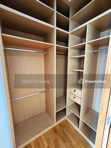 Walk-in Wardrobe