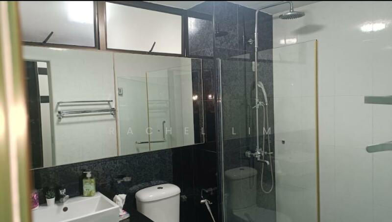 For Rent - Lakepoint Condo