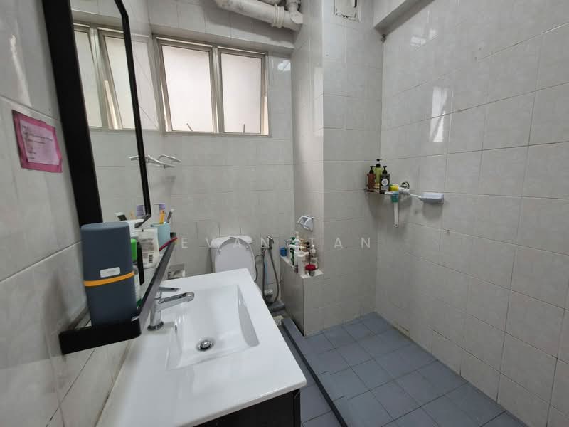 Kum Hing Court, 28 Tomlinson Road, Tanglin / Holland / Bukit Timah, Room Rental, 80 sqft, Apartment For Rent, by Evan Tan, 60006480 - PropertyGuru.com.sg
