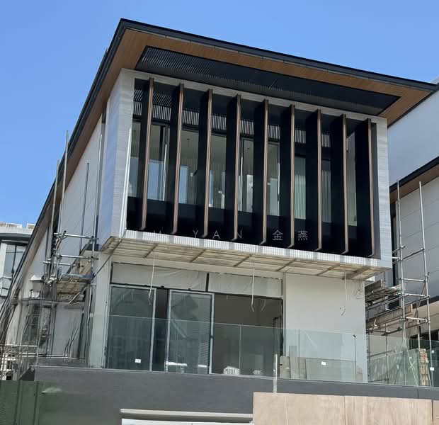 For Sale - brand new and luxury bungalow, 4 levels with Lift, Swimming pool, Basement to Park 5 cars