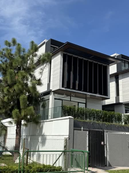 brand new and luxury bungalow, 4 levels with Lift, Swimming pool, Basement to Park 5 cars, Goodman Rd vicinity - call Kim Yan @ 81303636, 7 Bedrooms, 8,800 sqft, Bungalow House For Sale, by Kim Yan 金燕, 60006674 - PropertyGuru.com.sg