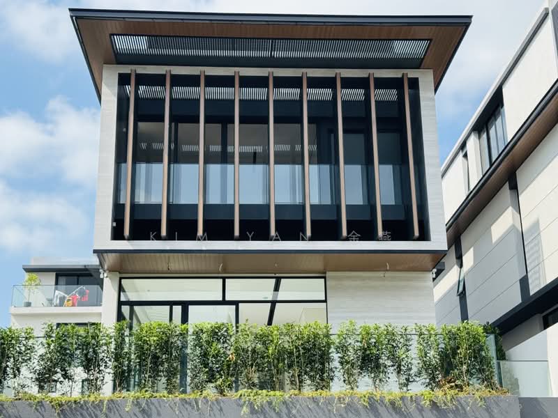 brand new and luxury bungalow, 4 levels with Lift, Swimming pool, Basement to Park 5 cars, Goodman Rd vicinity - call Kim Yan @ 81303636, 7 Bedrooms, 8,800 sqft, Bungalow House For Sale, by Kim Yan 金燕, 60006674 - PropertyGuru.com.sg