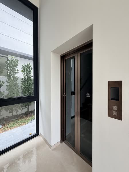 brand new and luxury bungalow, 4 levels with Lift, Swimming pool, Basement to Park 5 cars, Goodman Rd vicinity - call Kim Yan @ 81303636, 7 Bedrooms, 8,800 sqft, Bungalow House For Sale, by Kim Yan 金燕, 60006674 - PropertyGuru.com.sg